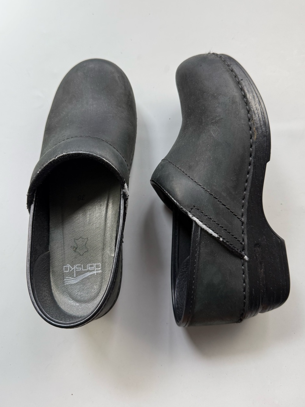 Dansko Professional Black Oiled Leather Clogs Women EU 36 US 6